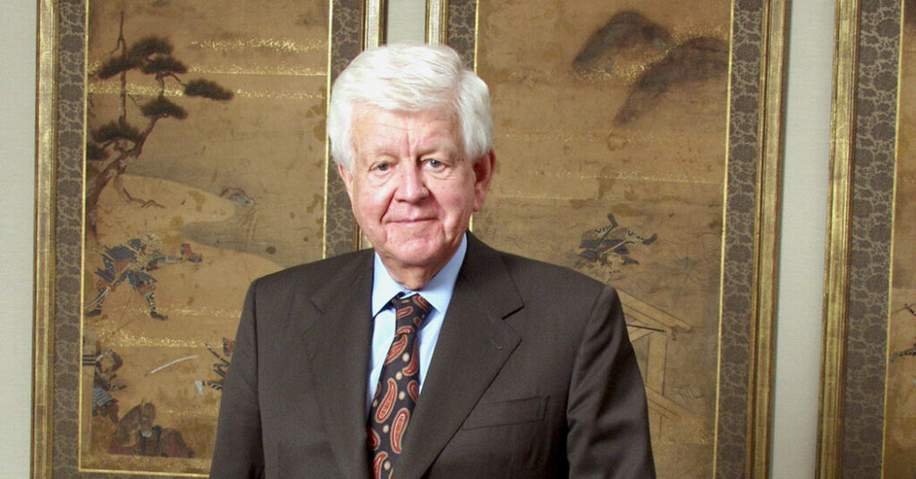 Bruce Crawford, Arts-Loving Adman Who Led the Met Opera, Dies at 96