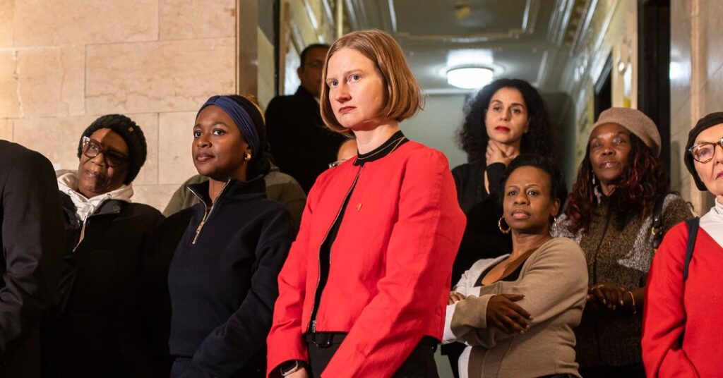 Cea Weaver Has Long Been a Firebrand. Mamdani Is Standing by Her.