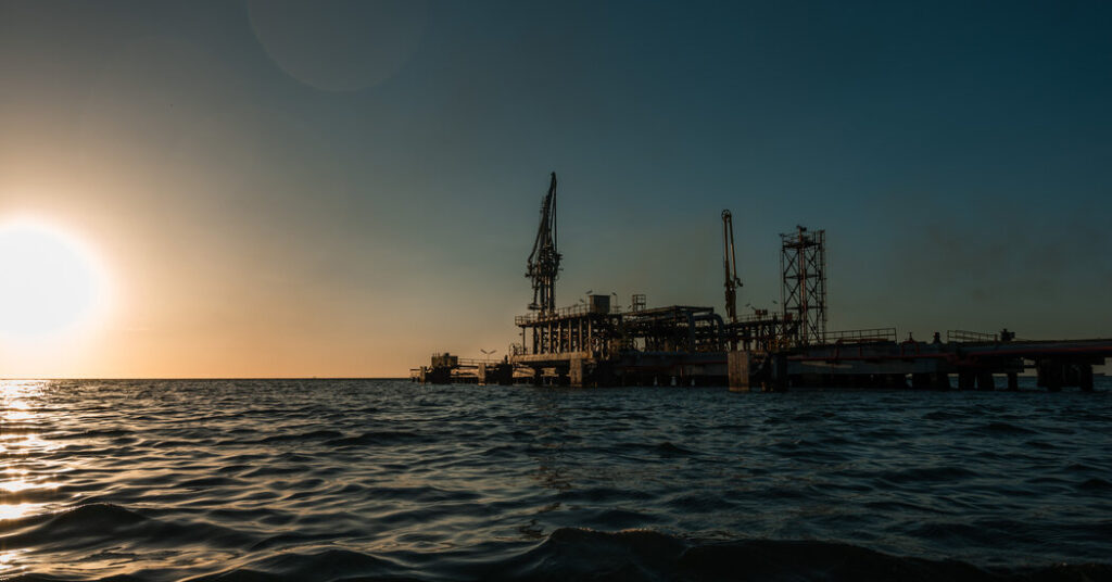 U.S. to Control Venezuela Oil Sales ‘Indefinitely,’ Energy Secretary Says