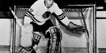 Glenn Hall, Pathbreaking All-Star Hockey Goalie, Dies at 94