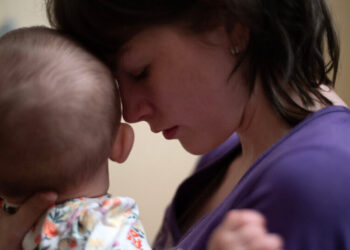 ‘Young Mothers’ Review: Teen Parents, Breaking Cycles