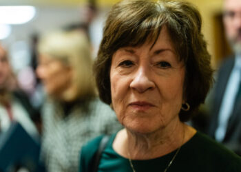 A Vengeful Trump Urges Voters to Oust Republicans, Including Collins