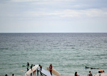 Australia Faces Critical Fire Warnings Amid Record-Breaking Heat Wave