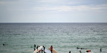 Australia Faces Critical Fire Warnings Amid Record-Breaking Heat Wave