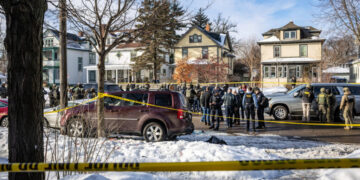 F.B.I.’s Inquiry Into ICE Shooting Faces Doubts After White House’s Remarks