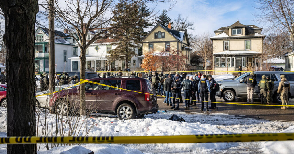 F.B.I.’s Inquiry Into ICE Shooting Faces Doubts After White House’s Remarks