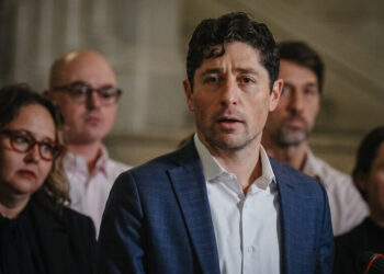 Minnesota Leaders Call for State Role in Investigating Deadly ICE Shooting