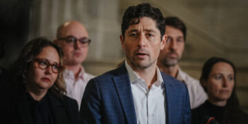 Minnesota Leaders Call for State Role in Investigating Deadly ICE Shooting