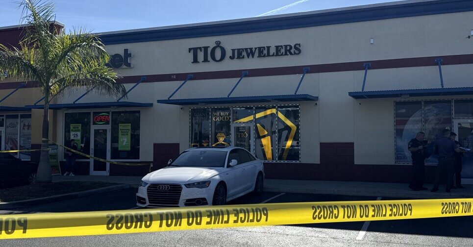 Men Cut Hole in Bathroom Wall to Steal Over $500,000 in Jewelry