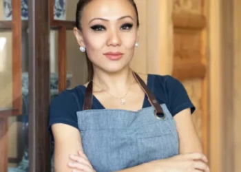 From Merrill Lynch to wok station: the daughter of San Francisco’s Chinese food dynasty who defied her parents—by working alongside them