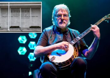 Grammy winner Béla Fleck accused of caving to ‘woke mob’ after Trump-Kennedy Center cancellation