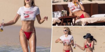  Brooks Nader sizzles in a red-hot bikini during Cabo ‘wellness’ trip
