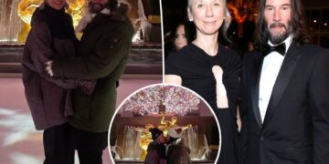Keanu Reeves and girlfriend Alexandra Grant share cinematic kiss at Rockefeller Center