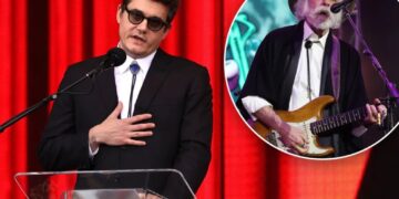 John Mayer delivers tearful eulogy for late Grateful Dead co-founder Bob Weir: ‘You changed my life’