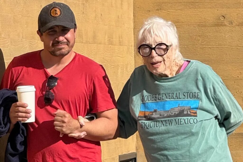 Shirley MacLaine, 91, makes rare appearance lunching at Los Angeles hotspot