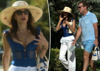 Bethenny Frankel stuns in bold look alongside mystery man after revealing stage 2 chronic kidney disease