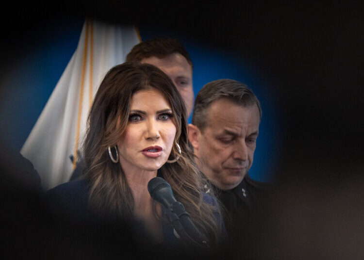 ‘Hundreds More’ Federal Agents to Be Deployed to Minneapolis, Noem Says