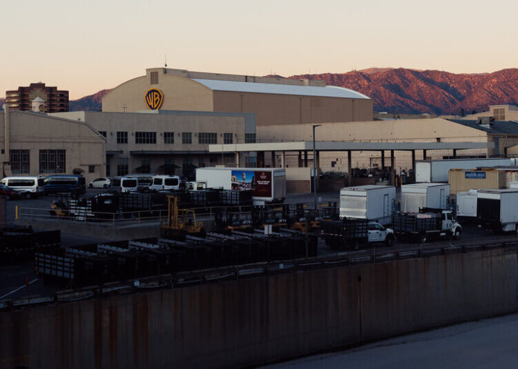 Paramount Threatens Board Fight Over Warner Bros. Discovery