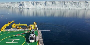 Tantalizingly Close to an Antarctic Glacier, but Weather Blocks the Way