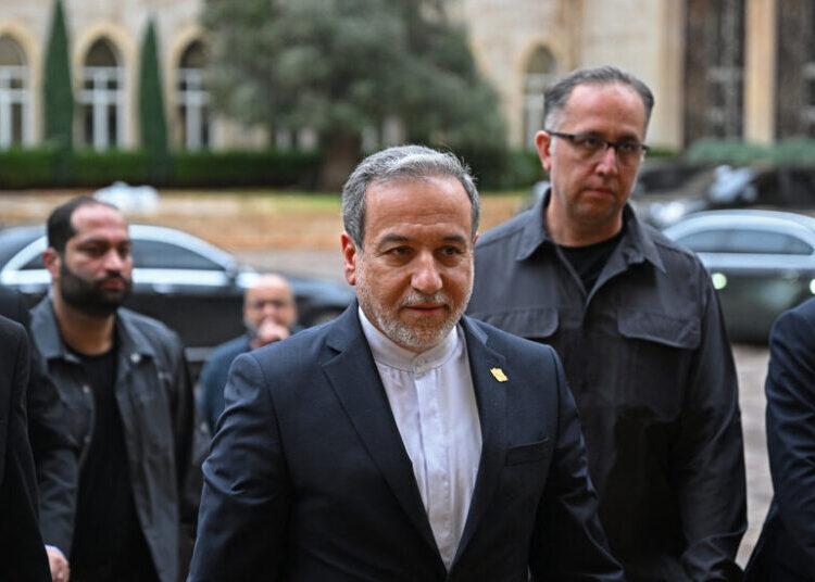 Iran Prepared for War but Ready to Negotiate, Foreign Minister Says