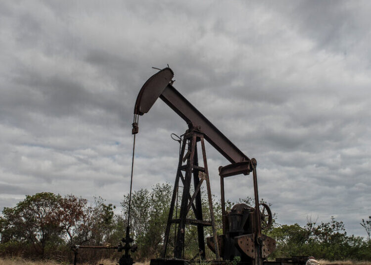 U.S. Races to Sell Venezuelan Oil, Transforming Ties With Former Foe