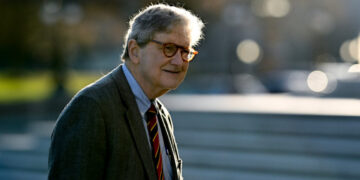 How a G.O.P. Senator Quietly Became a Best-Selling Author