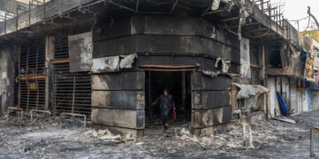 Trump Urges Iranians to Keep Up Antigovernment Protests