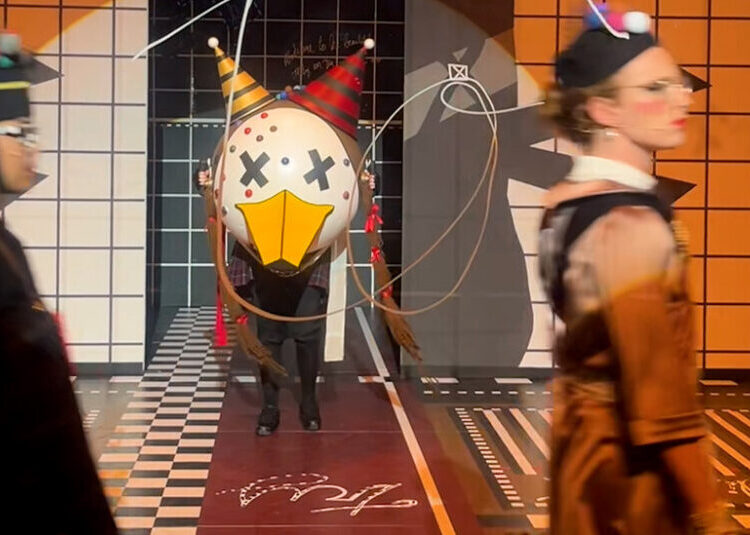 Applying Richard Foreman’s Off-Kilter Aesthetic (and Ducks) to Opera