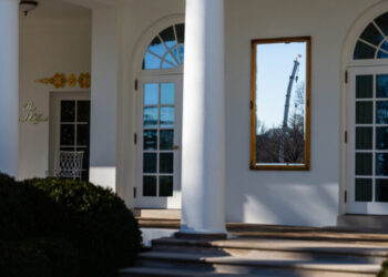 Fine Arts Panel Postpones Review of Trump’s Ballroom