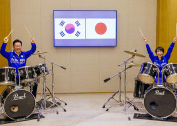 Drum Diplomacy: Leaders of Japan and South Korea in Sync to K-pop