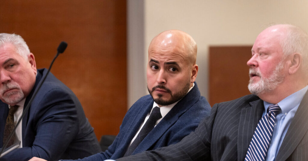 Prosecutors Say Officer Who Hurled Cooler Was Not Trying to Save Lives