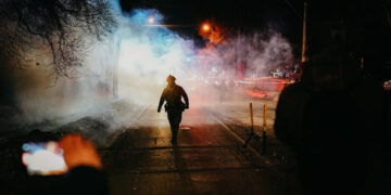 Federal Agent Shoots Man in Minneapolis, Prompting Tense Protests