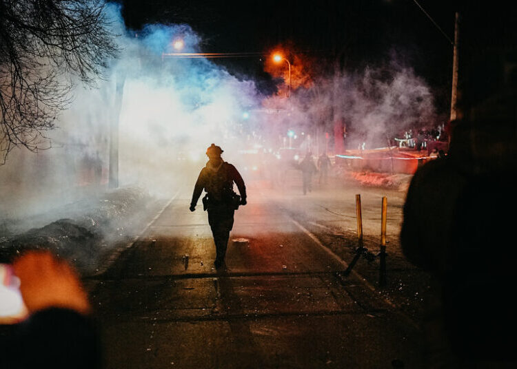 Federal Agent Shoots Man in Minneapolis, Prompting Tense Protests