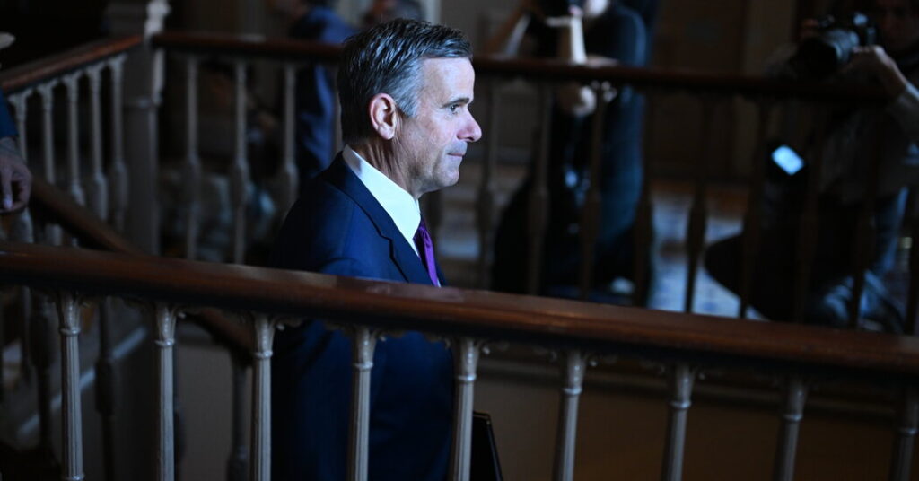 C.I.A. Director Meets With Venezuela’s Interim President in Caracas