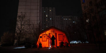 Kyiv’s Cruelest Winter: Russia Knocks Out the Heat in the Bitter Cold