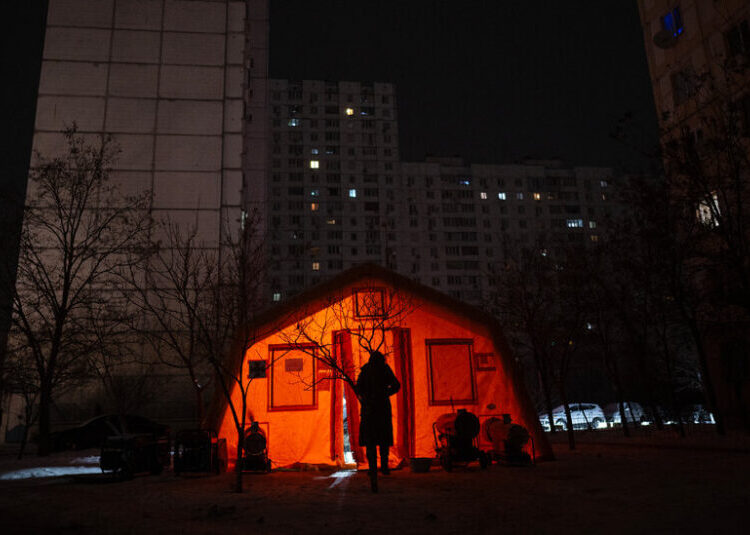 Kyiv’s Cruelest Winter: Russia Knocks Out the Heat in the Bitter Cold