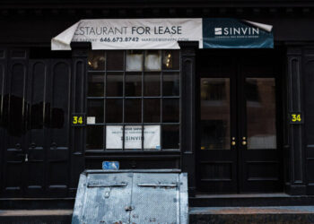 Number of Businesses in New York City Plunged Last Spring, Report Says