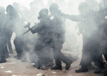 Couple Says ICE Agents Gassed Them as They Drove With 6 Children