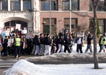 Minneapolis Schools Allow Students to Learn Online Amid ICE Fears