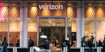 Verizon Offers $20 Credit to Users Affected by Outage