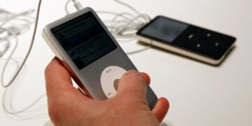 Why the iPod’s Click Wheel Is the Best Device Interface Ever