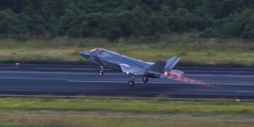 F.A.A. Urges ‘Caution’ Over Oceans in Latin America, Warning of Military Activity