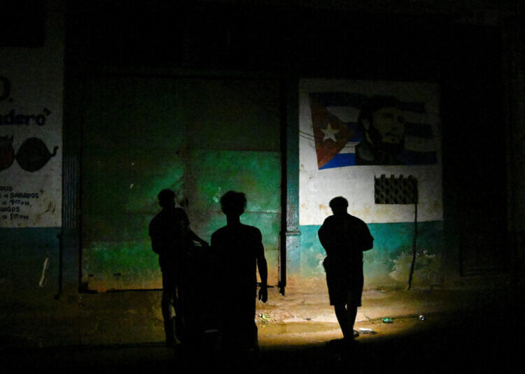 Hope and Fear Mingle in Cuba With the Loss of Maduro, and Oil