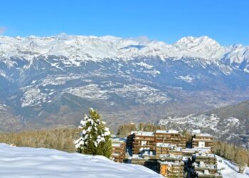 Multiple people dead as fire rips through Swiss Alps ski resort bar during New Year’s celebrations
