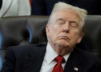 Shorter meetings ordered at the White House as aides cope with Trump dozing off: report