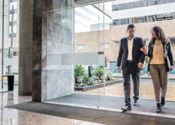 Asking employees to come back to the office like the old days is the same as trying to ‘jam the toothpaste back in the tube,’ workforce expert says