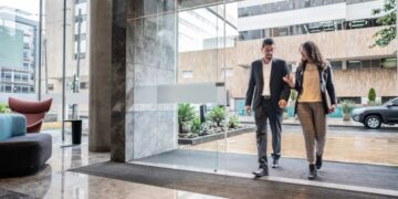 Asking employees to come back to the office like the old days is the same as trying to ‘jam the toothpaste back in the tube,’ workforce expert says