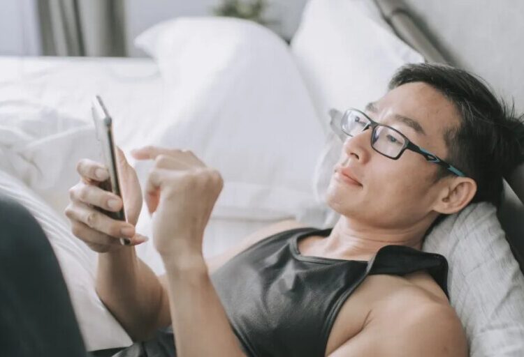 Even top CEOs check their phones first thing in the morning—these are the apps business executives are reaching for