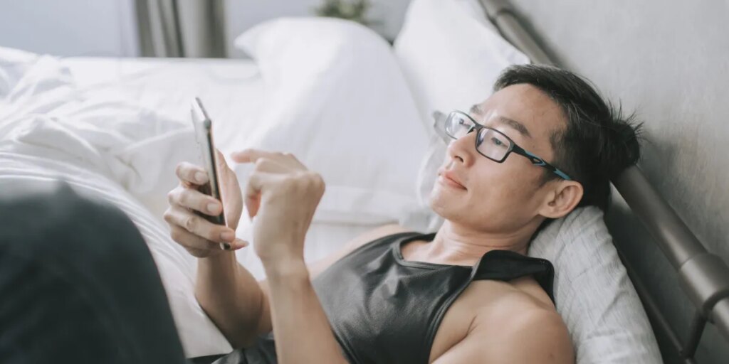 Even top CEOs check their phones first thing in the morning—these are the apps business executives are reaching for