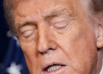 Trump’s ‘dangerous’ 3AM ‘locked and loaded’ war threat sets off alarm with ex-diplomat